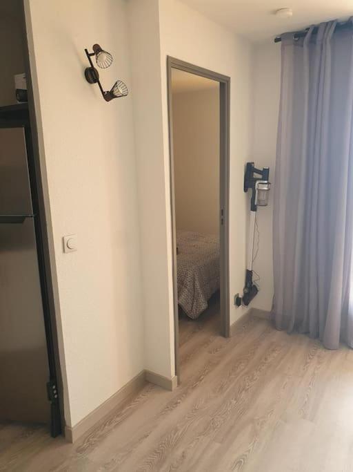 Les Terrasses De La Baronnie Appartement Climatise Avec 1 Chambre Et Piscine Ouverte Du 28 Mai 2025 Au 28 Septembre 2025 Le Grau-du-Roi Ngoại thất bức ảnh